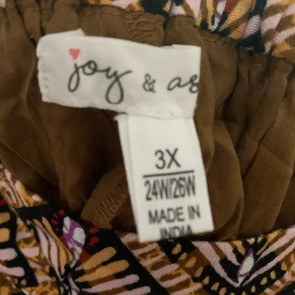 NWT patterned skirt